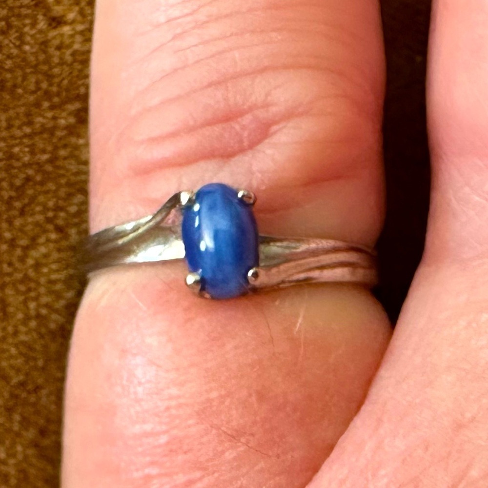 Star sapphire 10k white gold ring